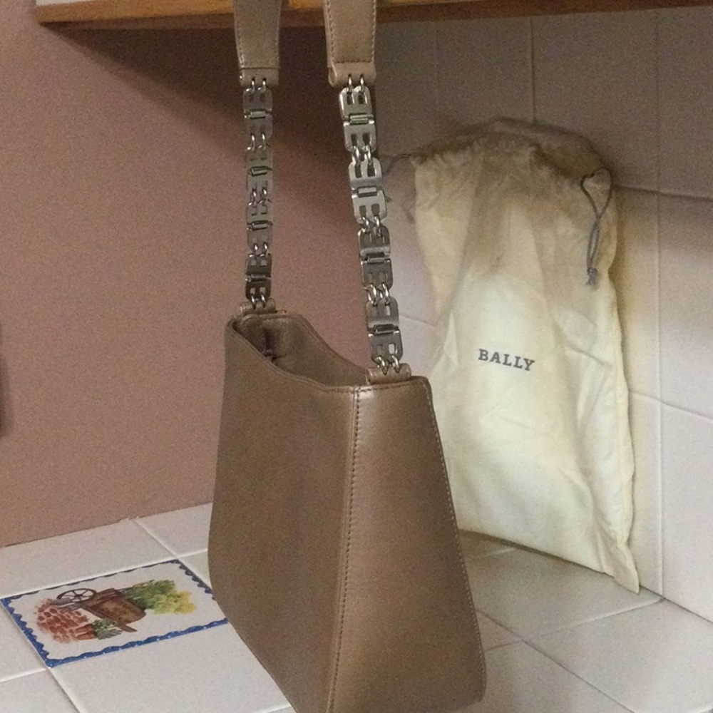 Bally Brown Leather Shoulder Bag with Silver Chain